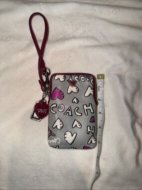 Coach poppy gray Heart Print Wristlet Card Case with Pink Accents